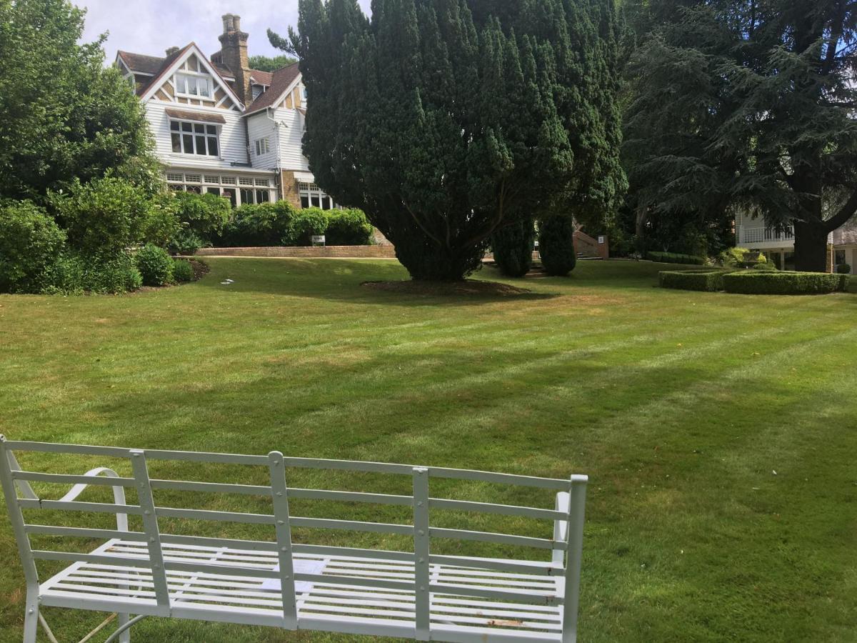 Rowhill Grange Hotel & Utopia Spa Dartford Bagian luar foto